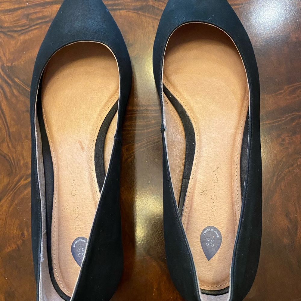 Black suede flats, sz 8 Next-to-New